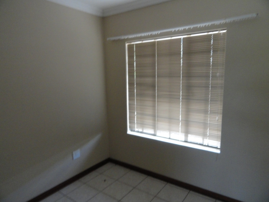 To Let 1 Bedroom Property for Rent in Die Bult North West